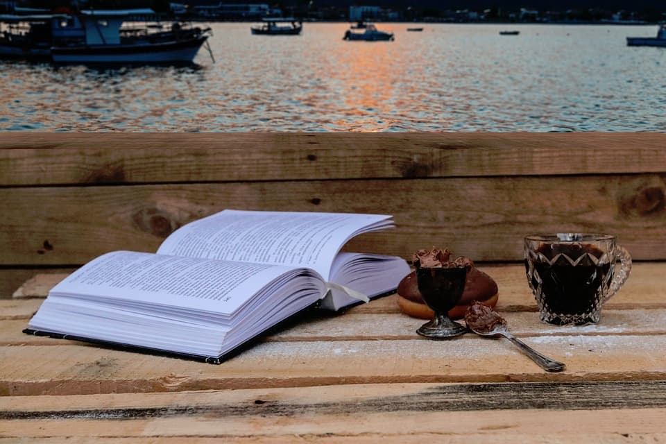 Top 10 Must-Read Books About Boats: Dive Into the World of Sailing and Marine Adventures!